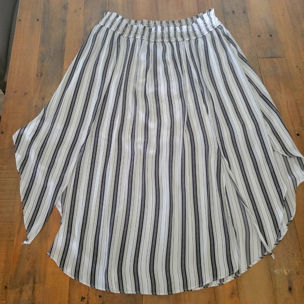 Jennifer Lopez Skirt J Lo  NWOT Handkerchief Hi Low